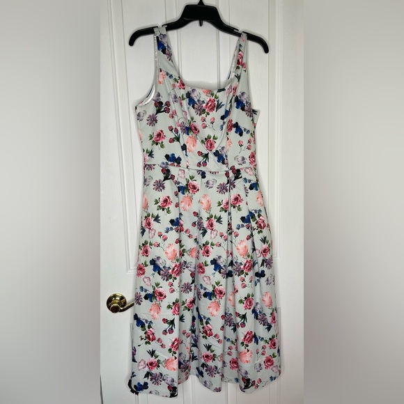 Floral cocktail dress - Picture 2 of 10